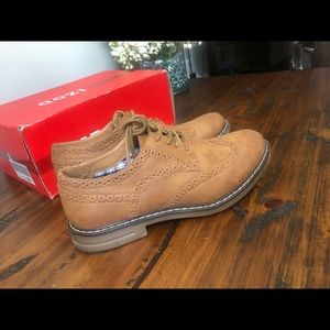 Mens IZOD Craig oxford brown shoe 8.5